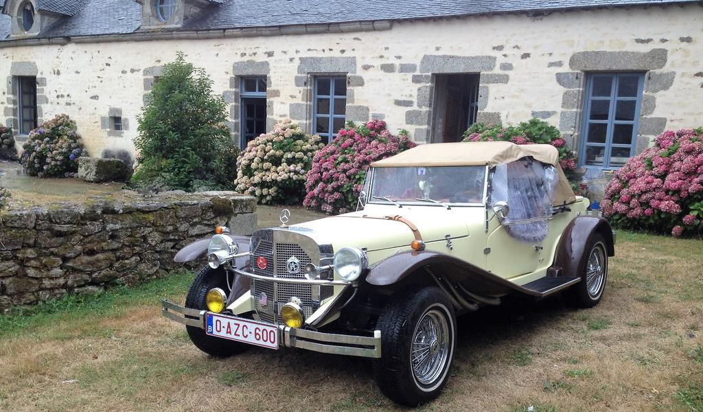 Chateau De La Chasse-Guerre Bed & Breakfast Hardanges Exterior photo